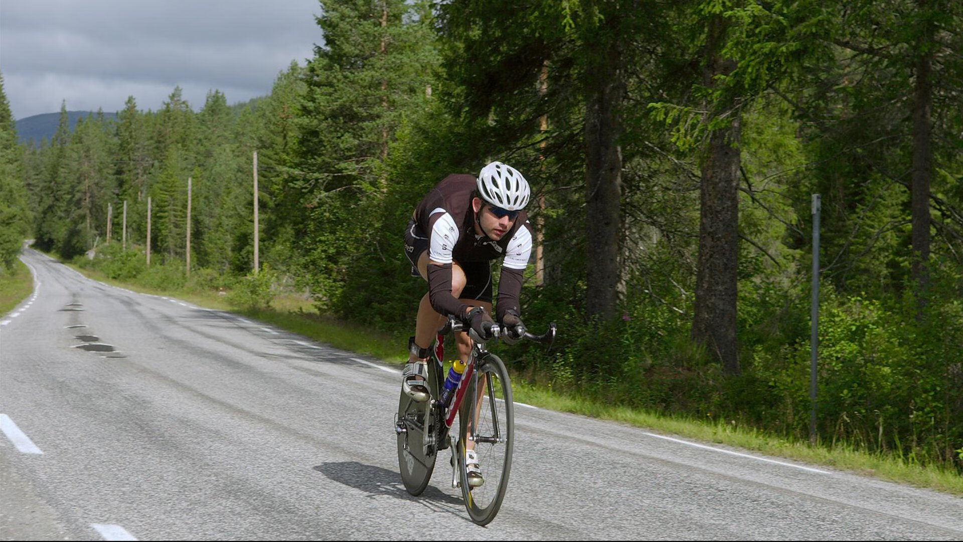 底薪威少火力全开！连续三场20+表现令人惊艳，威少老将底薪
